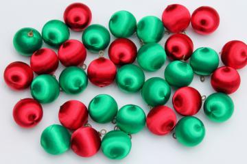 http://www.laurelleaffarm.com/item-photos/vintage-satin-sheen-balls-Christmas-tree-ornaments-red-green-holiday-decorations-Laurel-Leaf-Farm-item-no-z77135t.jpg
