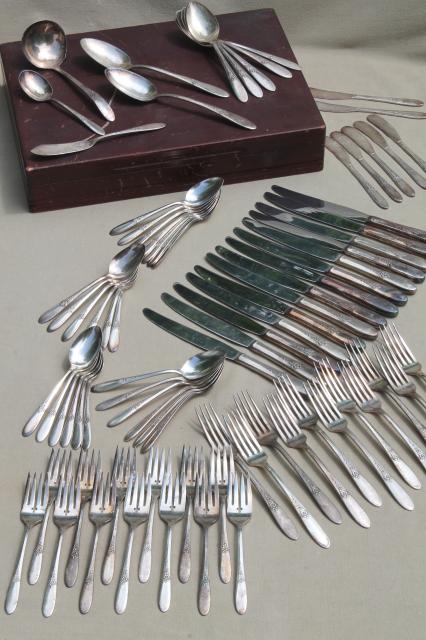 Oneida Community silver Tudor plate Fantasy pattern silverware, 1940s  vintage flatware