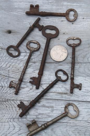 antique key collection, lot of vintage skeleton keys, gate keys, old door  lock keys