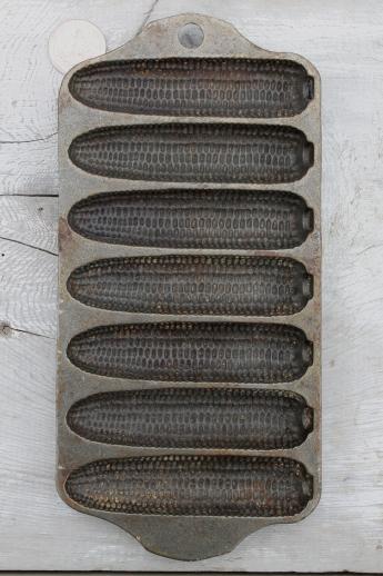 Vintage Griswold Miniature Cast Iron Crispy Corn Stick Pan
