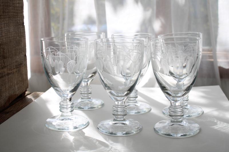 https://www.laurelleaffarm.com/item-photos/vintage-water-or-wine-glasses-large-crystal-goblets-wheel-cut-etched-fruit-pattern-Laurel-Leaf-Farm-item-no-fr10501-1.jpg