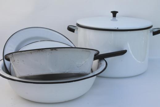 https://www.laurelleaffarm.com/item-photos/vintage-white-black-enamelware-enamel-pots-pans-stockpot-kitchenware-lot-Laurel-Leaf-Farm-item-no-s425136-1.jpg