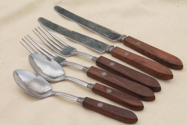 Vintage Wood Handled Flatware Picnic Basket Silverware Spoons Vintage Wood Handled Flatware Picnic Basket Silverware Spoons Forks Knives